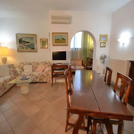 Tuscan Villa With Sea Views *